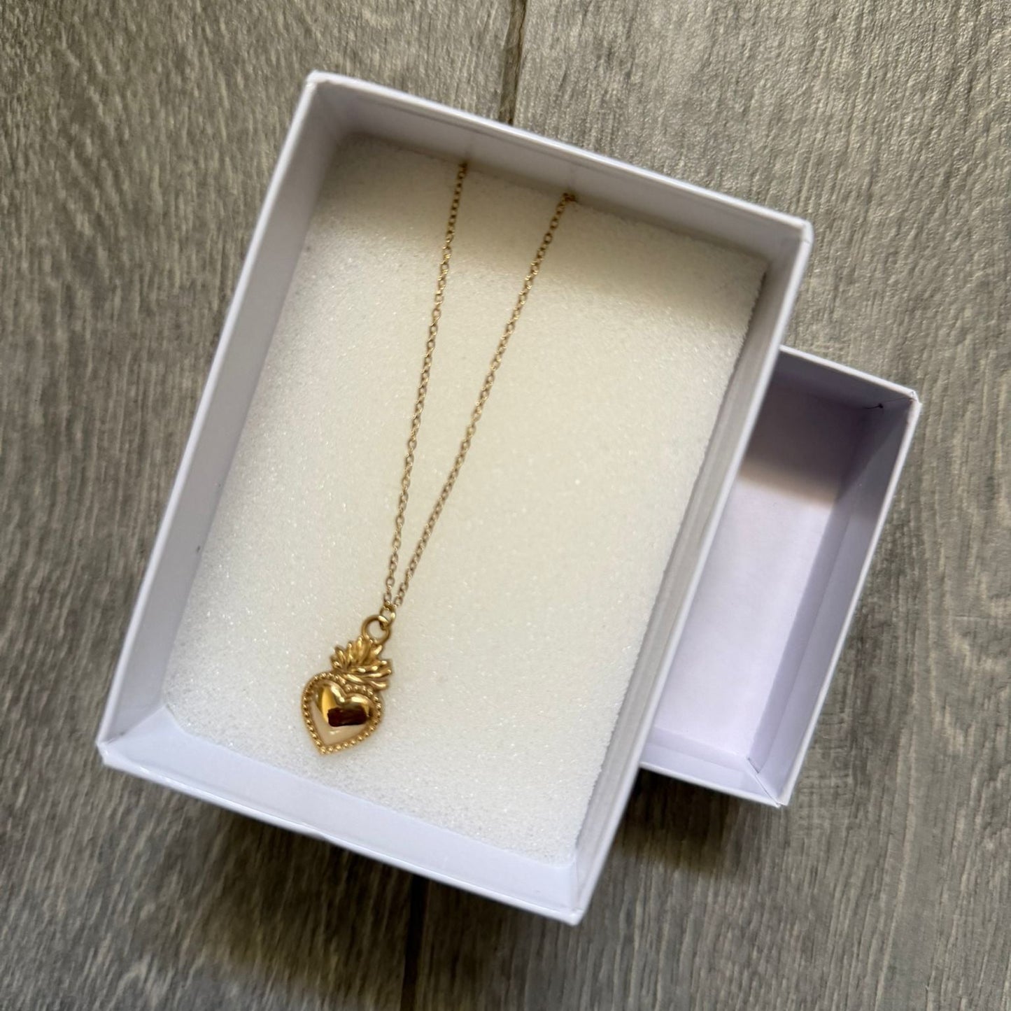 Cuore sacro gold